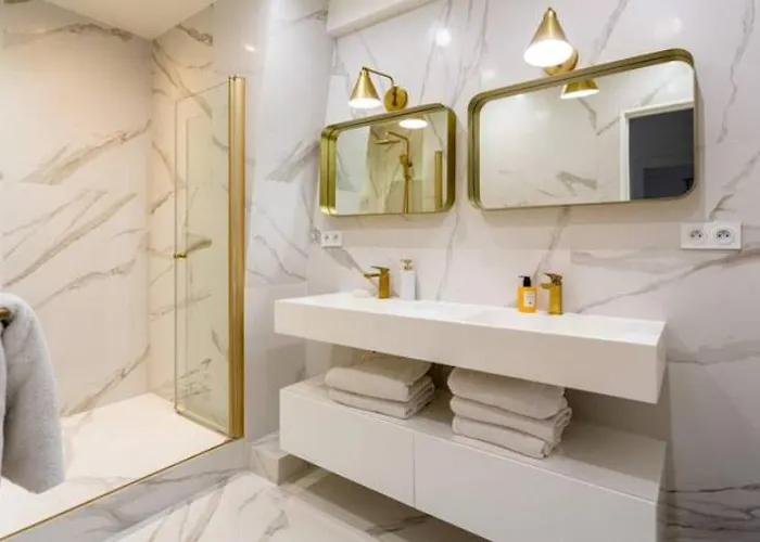 2 Bedroom Champs Elysee * Παρίσι