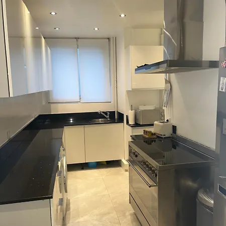 Apartment 2 Bedroom Champs Elysee